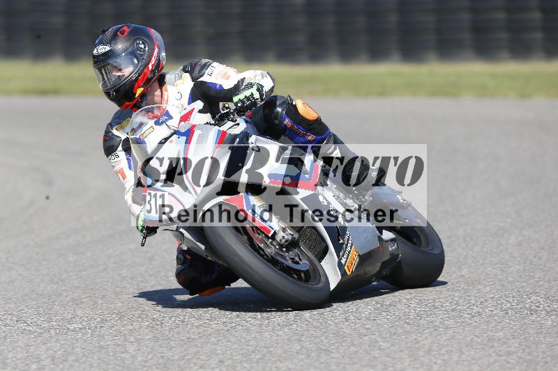 Archiv-2025/49 26.08.2025 Cornu Master School ADR/rot-rouge/311